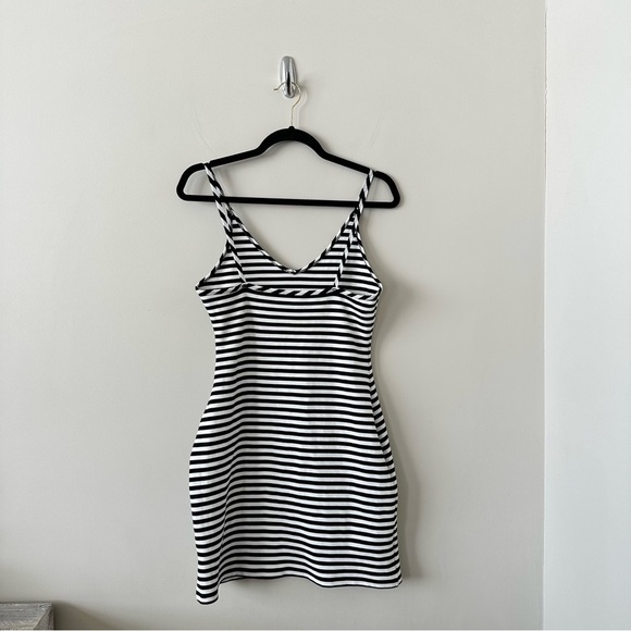 ARITZIA-“SUNDAY Best” Stripe Bodycon Mini Dress (Size:Medium) - Picture 3 of 12